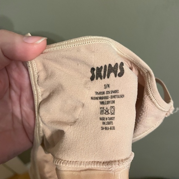 SKIMS | OG bralette | Size S/M - Picture 3 of 4